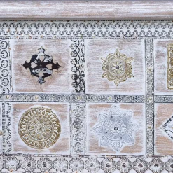 146 cm breite Truhe in Antikweiß mit Bronze - Abraham