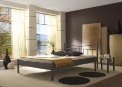 Bett Regina aus Metall