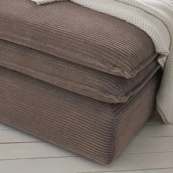 Breitcord Hocker in Hellbraun - Anyna