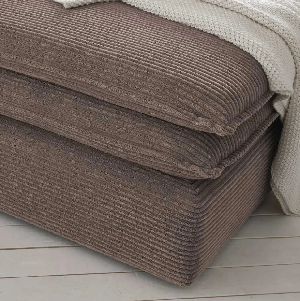 Breitcord Hocker in Hellbraun - Anyna