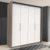 Breiter Schlafzimmerschrank mit weißen Falttüren - Tivierto