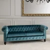 Chesterfield Sofa aus Samt in Petrol - Maduera