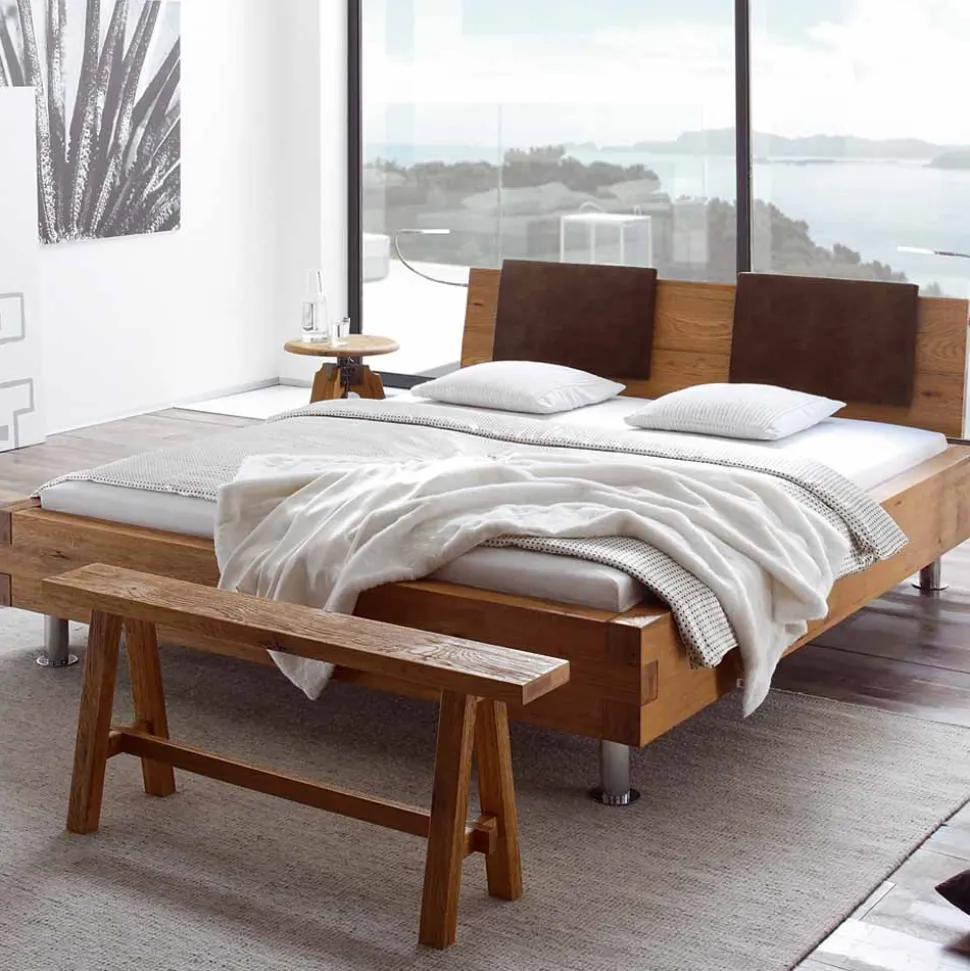 Doppelbett in Balkenoptik Chicola aus Wildeiche Massivholz