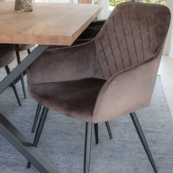 Edle Tischgruppe mit Samtsesseln - Dalma (siebenteilig)