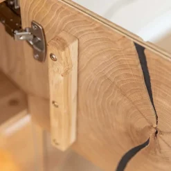 Eichenholz Hängevitrine mit Hirnholz Applikation - Deruta