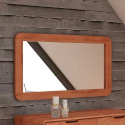 Eleganter Spiegel mit Holzrahmen - Junola