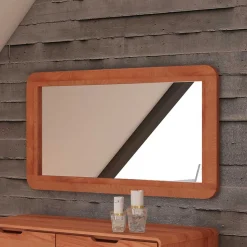 Eleganter Spiegel mit Holzrahmen - Junola