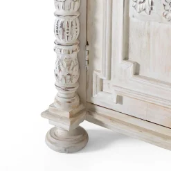 Garderobenschrank im orientalischen Stil - Cionga