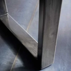 Grauer Baumkanten Esstisch Risa im Loft Style