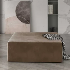 Hellbrauner Couchhocker in quadratischer Form - Aschau