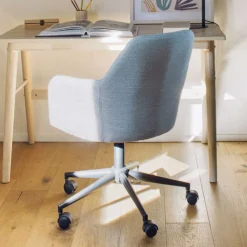 Hellgrauer Bürostuhl mit Armlehnen - Ubinro