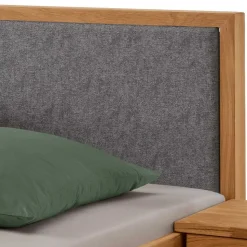 Holzbett aus Wildeiche in 140x200 cm - Martinez