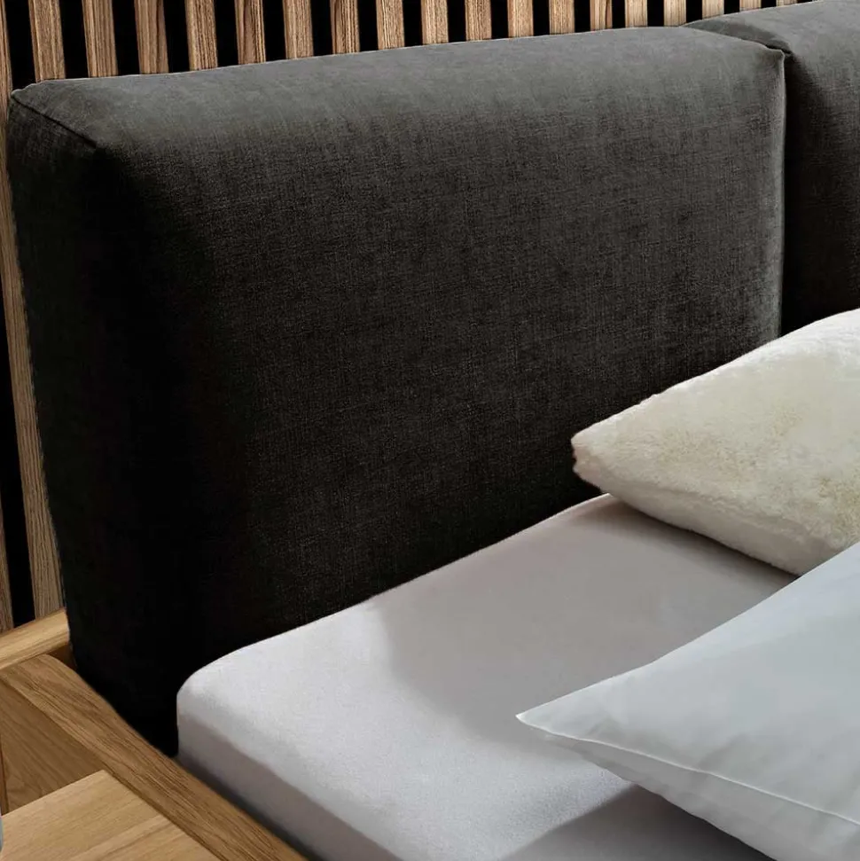 Holzbett mit Chenille Kopfteil & Nachttische - Nadescha (dreiteilig)