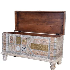 Holztruhe - ausgefallen gestaltet - Abraham