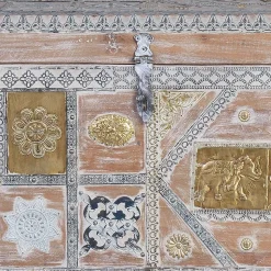 Holztruhe - ausgefallen gestaltet - Abraham