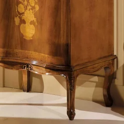 Italienische Kleinkommode im Barockstil Venerdina in Nussbaum Braun