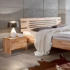 Kernbuche Massivholzbett Bevallia mit Nachttisch (zweiteilig)