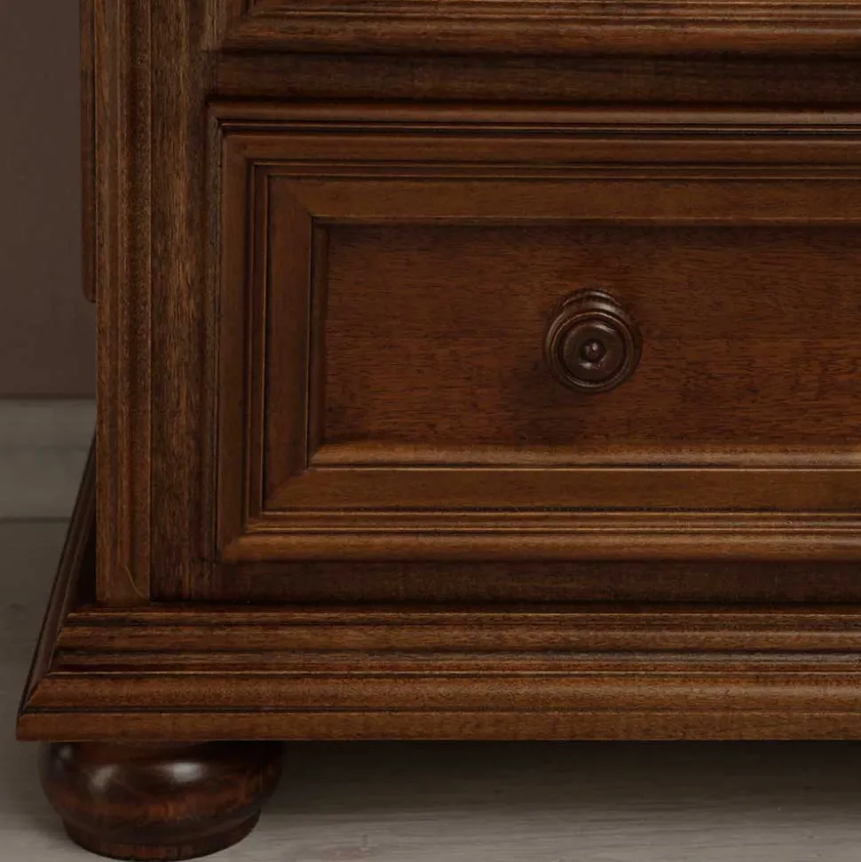 Klassisch gestaltete Hochkommode in Walnussfarben - Manicos