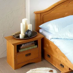 Landhaus Doppelbett Set in Kiefer - Vocoja (dreiteilig)