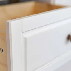 Landhaus Garderobenschrank in Weiß mit Braun - Zalya