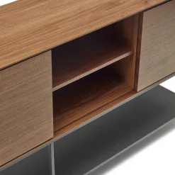 Luftig gestaltetes Sideboard in Nussbaum - Milena