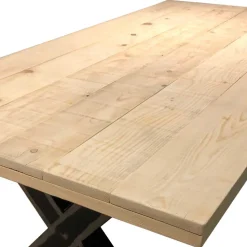 Markanter Esszimmertisch aus Recyclingholz Fichte - Giurgia