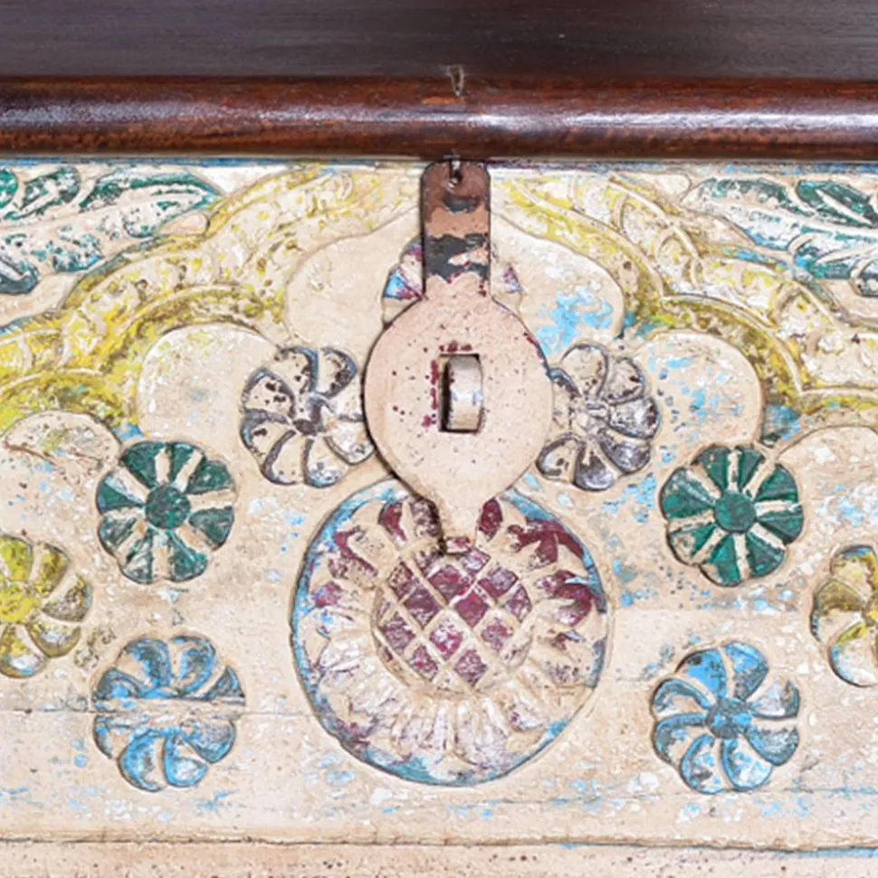 Massivholz Truhe im Boho Style - Akeno