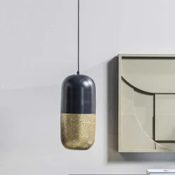 Metall Pendelleuchte im Kapsel Design - Annica