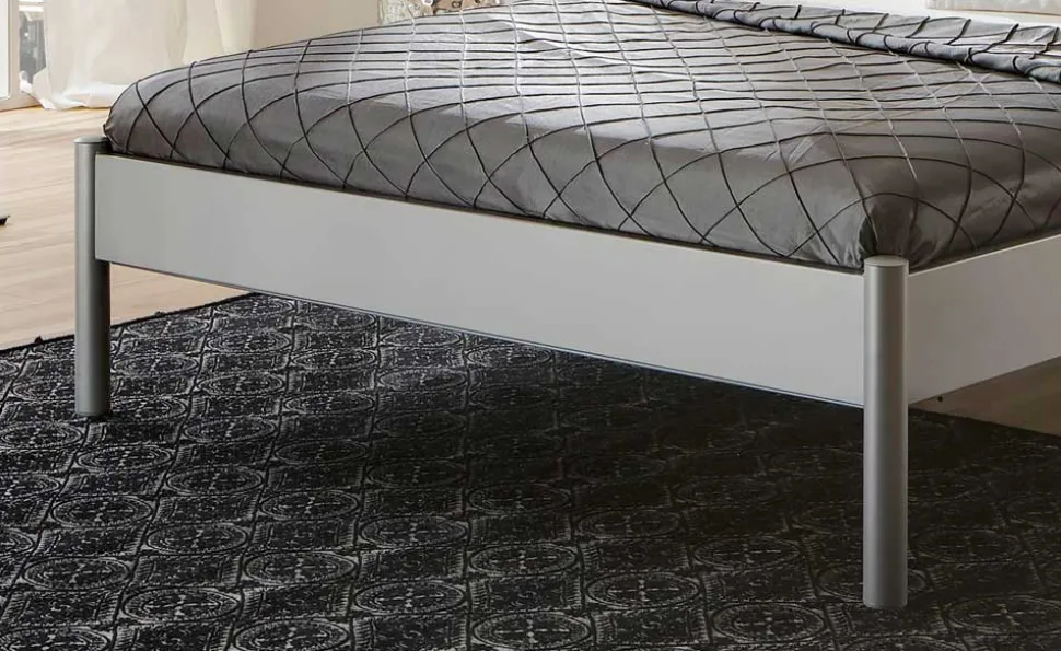 Metallbett Monica aus Gusseisen