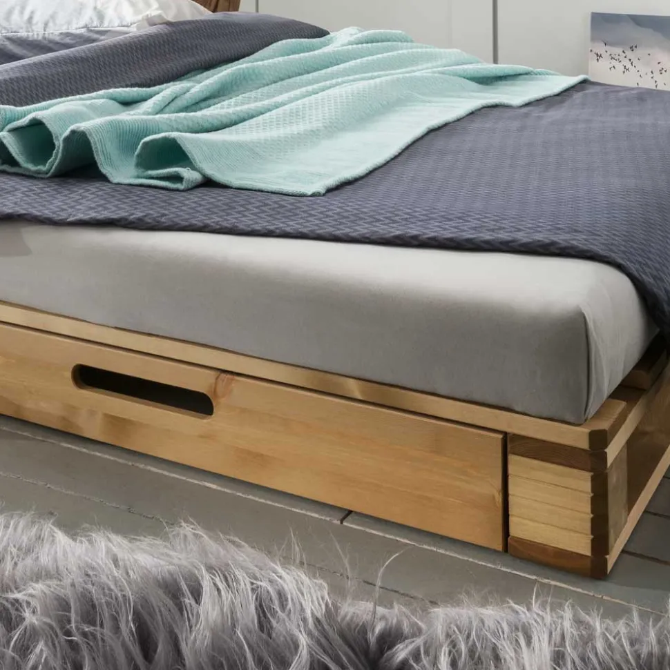 Modernes Palettenbett in Kiefer Laugenfarben - Lira