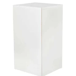 Nachtkommode in Weiß mit Metallgriffen - Guantama