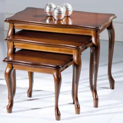Nussbaum Furnier Dreisatztisch Mugello im italienischen Stil (dreiteilig)