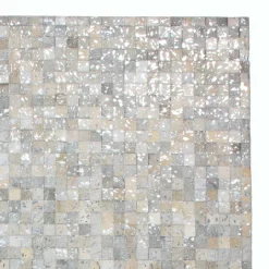 Patchwork-Teppich aus Fell in Hellgrau und Silber - Octna