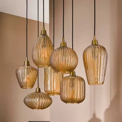 Pendelleuchte mit unterschiedlichen Schirmen - Aribert