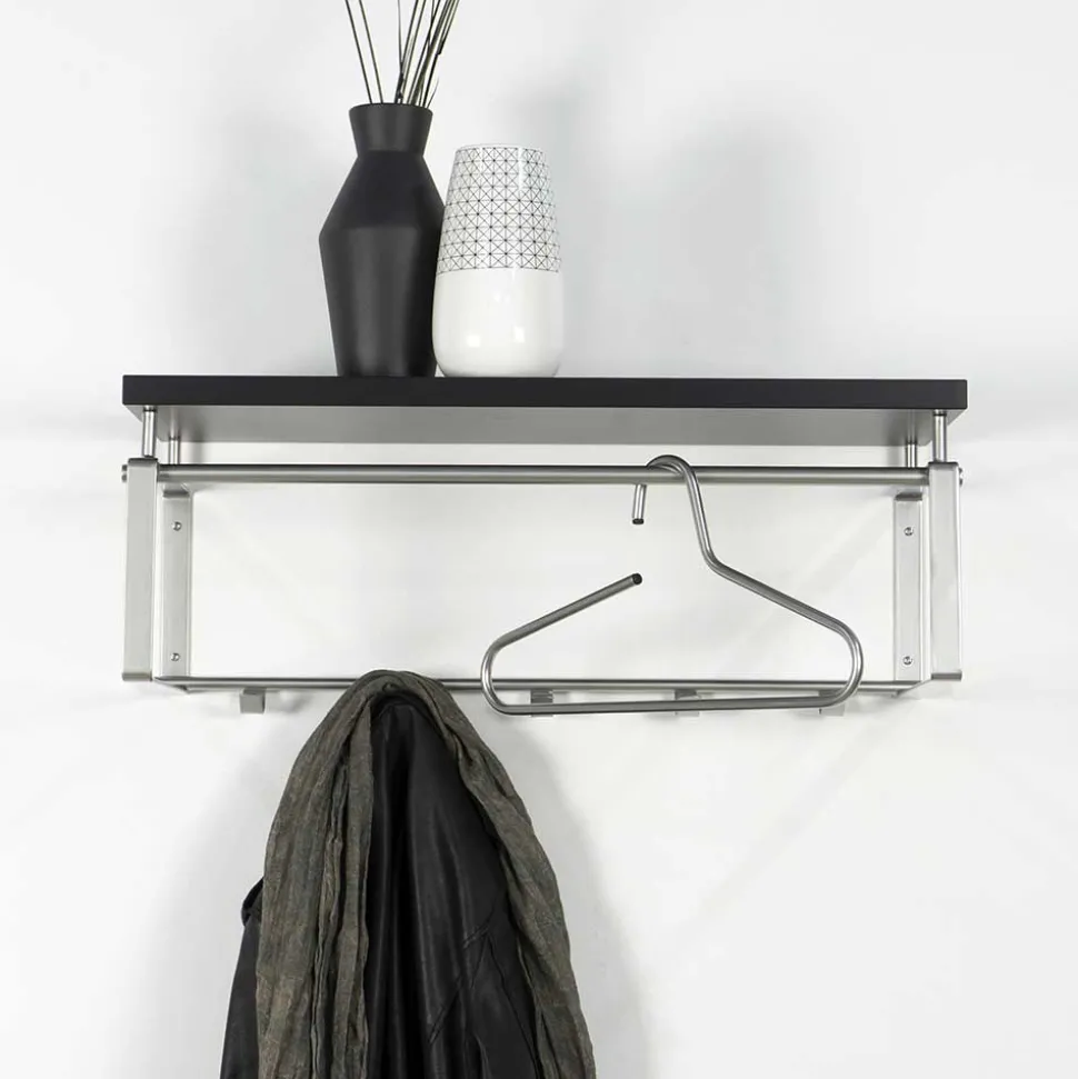 Praktische Garderobe mit Wandbefestigung - Ilina