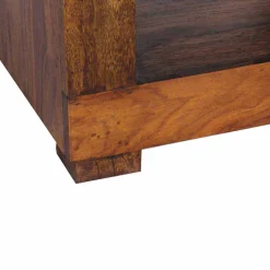 Quadratischer Beistelltisch Hoslo aus Massivholz klar lackiert