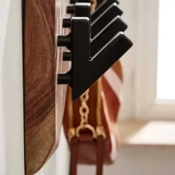 Rustikale Hakenleiste mit Baumkante Akazie - Fulias