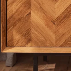 Scandi Design Kommode aus Naturholz Wildeiche - Kerfa