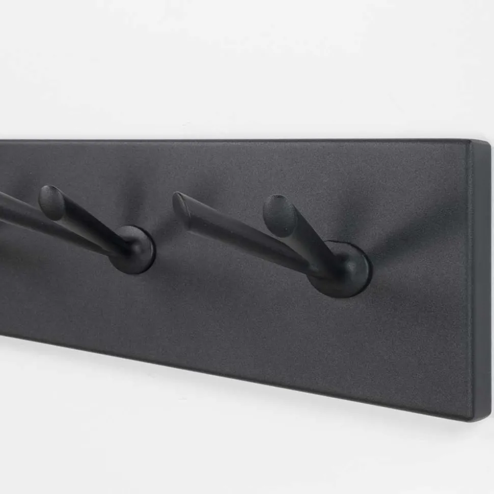 Schlichte Stahl Wandgarderobe mit 6 Kleiderhaken - Tarado