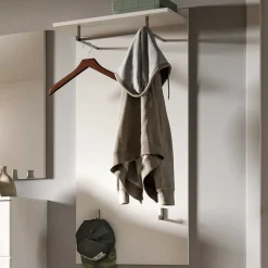 Schlichtes Garderobenpaneel in modernem Design - Rugova