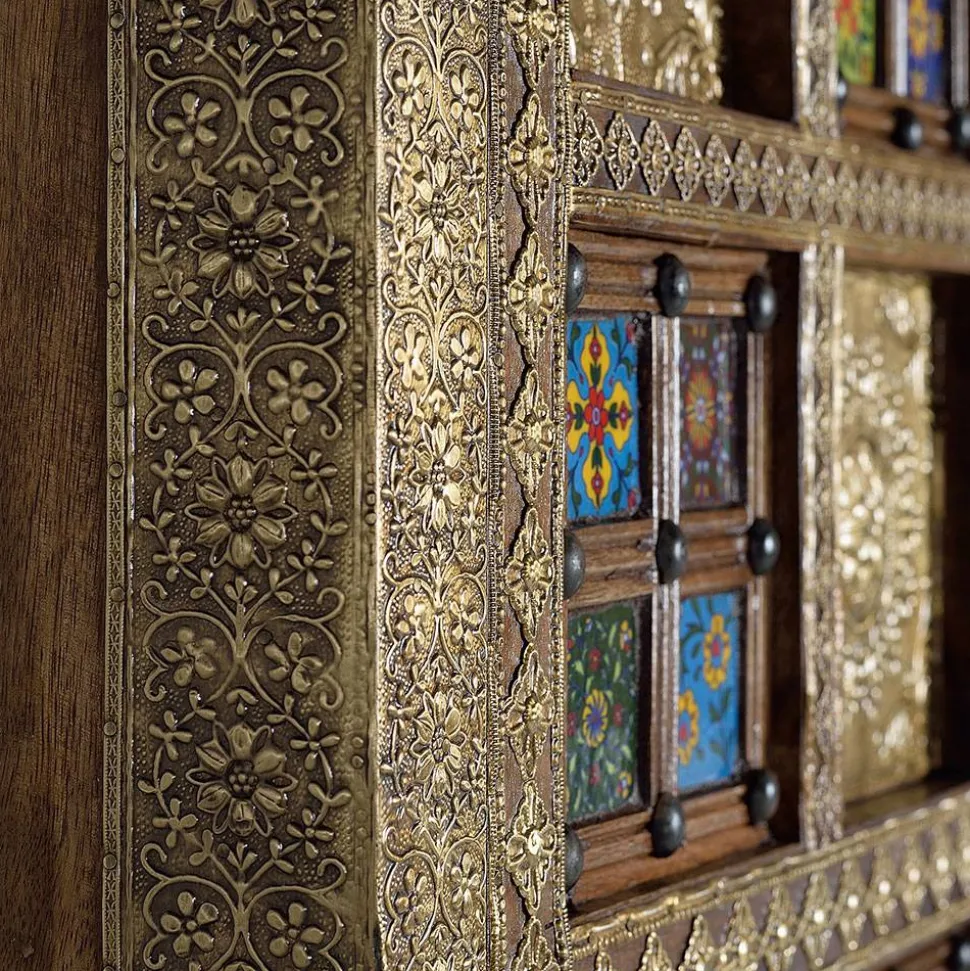 Schrank im Orient Design mit bunten Kacheln - Danascov