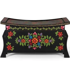 Schwarze Truhe mit bunter Blumen Malerei - Sacrala