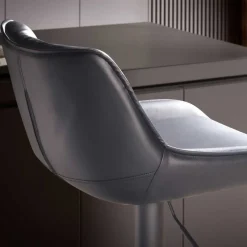 Schwarzer Barstuhl mit Kunstlederbezug - Notomo