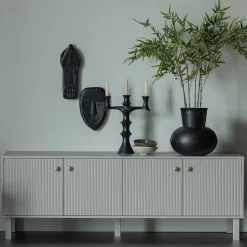 Skandi Lowboard 4-türig in Grau - Huvina