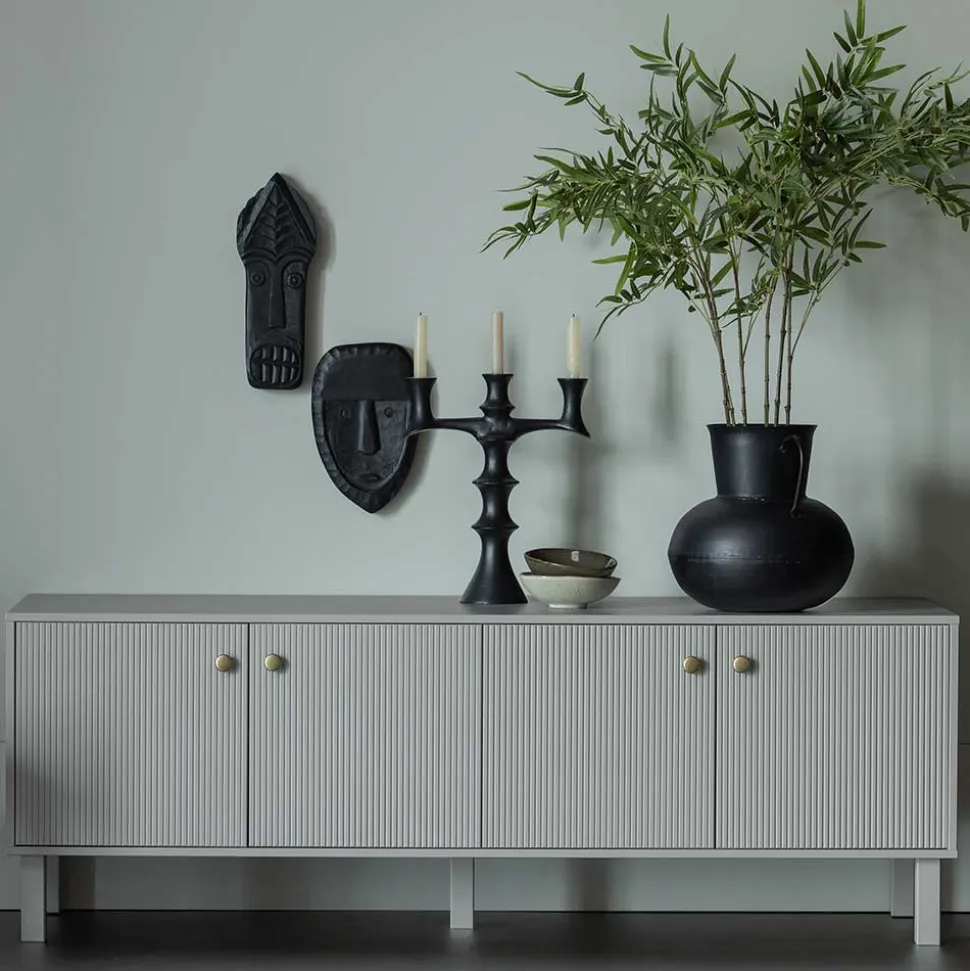 Skandi Lowboard 4-türig in Grau - Huvina