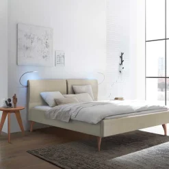 Skandinavisches Designbett in Beige mit Kernbuche - Agruma