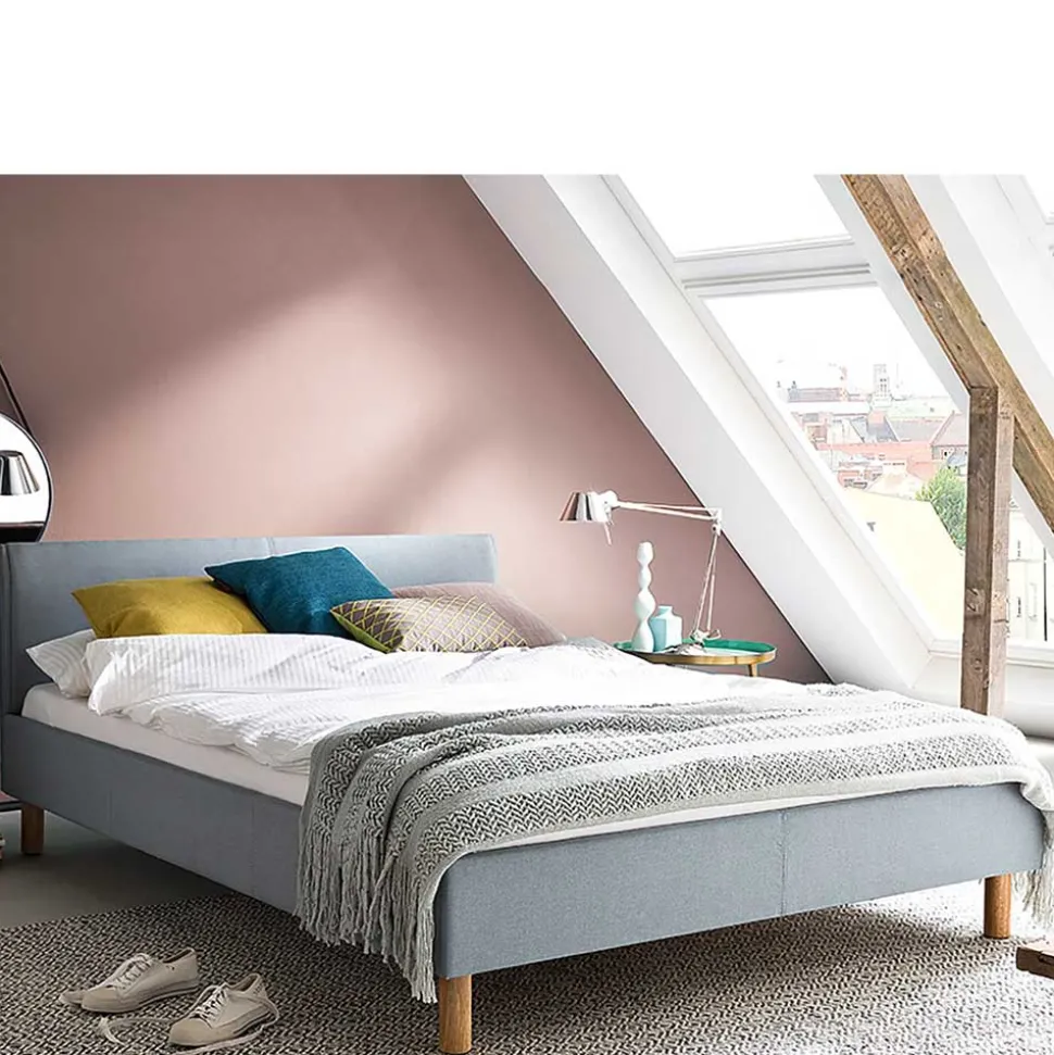 Skandinavisches Polsterbett in Hellblau Webstoff - Ortava