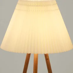 Stehleuchte mit 3-Bein-Gestell - Meckey