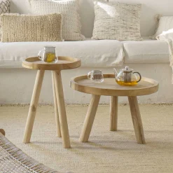 Teak Couchtisch mit Drei-Bein-Gestell - Marcel