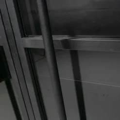 2-türige Metall Vitrine in Schwarz - Ponnya